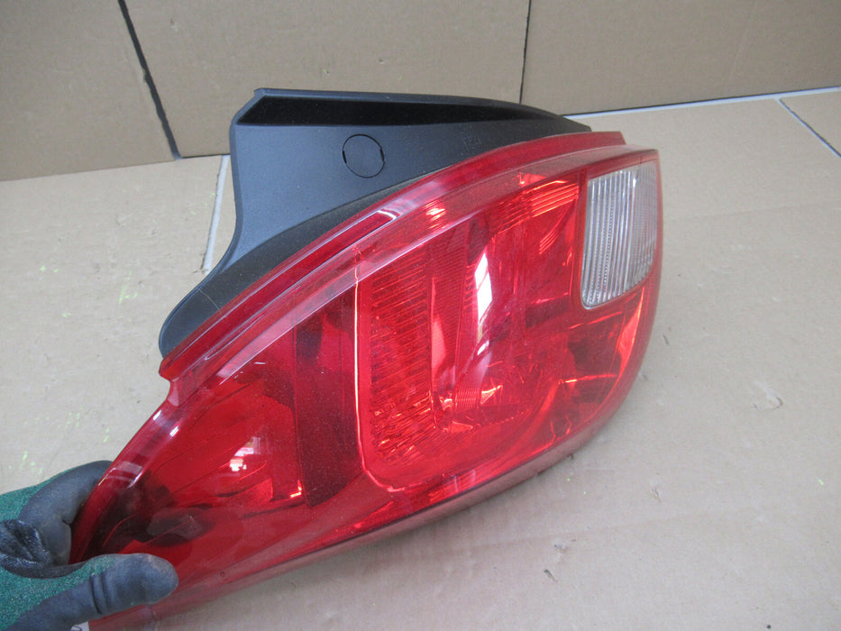 2013 2014 2015 2016 Buick Encore Tail Light Driver Left LH Halogen OEM