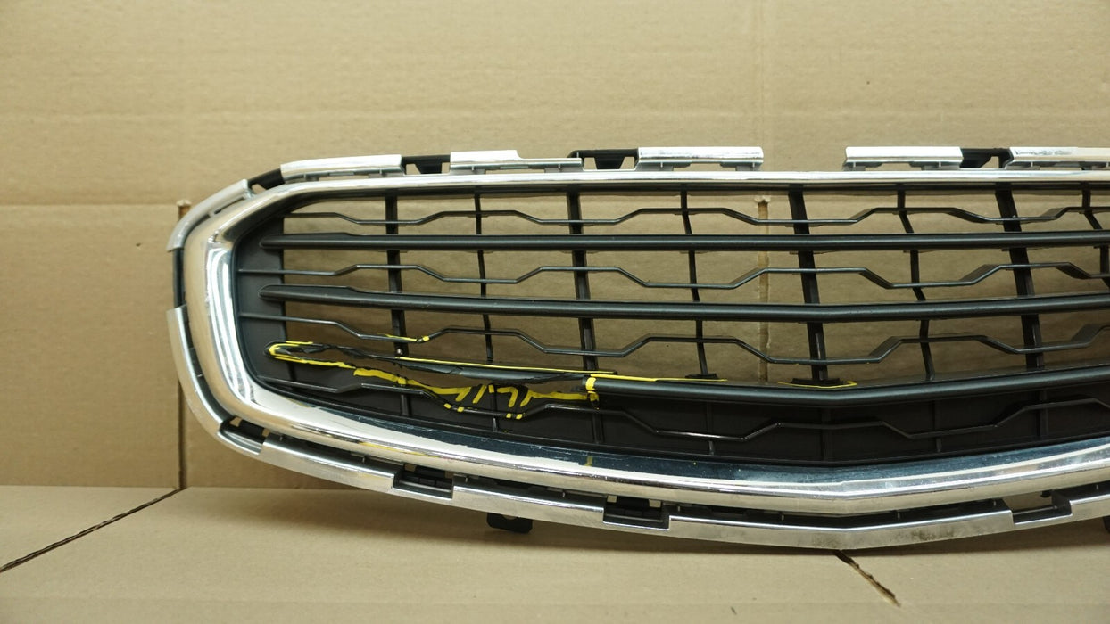 2015-2018 CHEVROLET CRUZE FRONT BUMPER CENTER GRILL GRILLE OEM 95405770 15 16