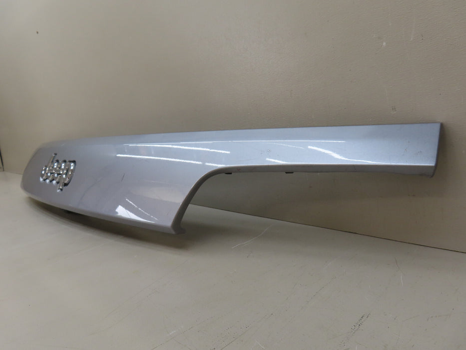 2017-2021 JEEP GRAND CHEROKEE REAR GATE TRIM MOLDING W/CAMERA OEM 1WD55TRMACD
