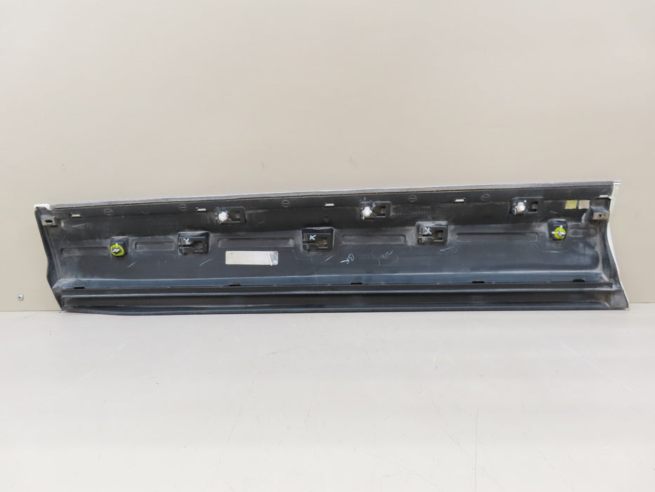2018-2025 VOLKSWAGEN ATLAS FRONT RIGHT PASSENGER SIDE LOWER DOOR MOLDING OEM