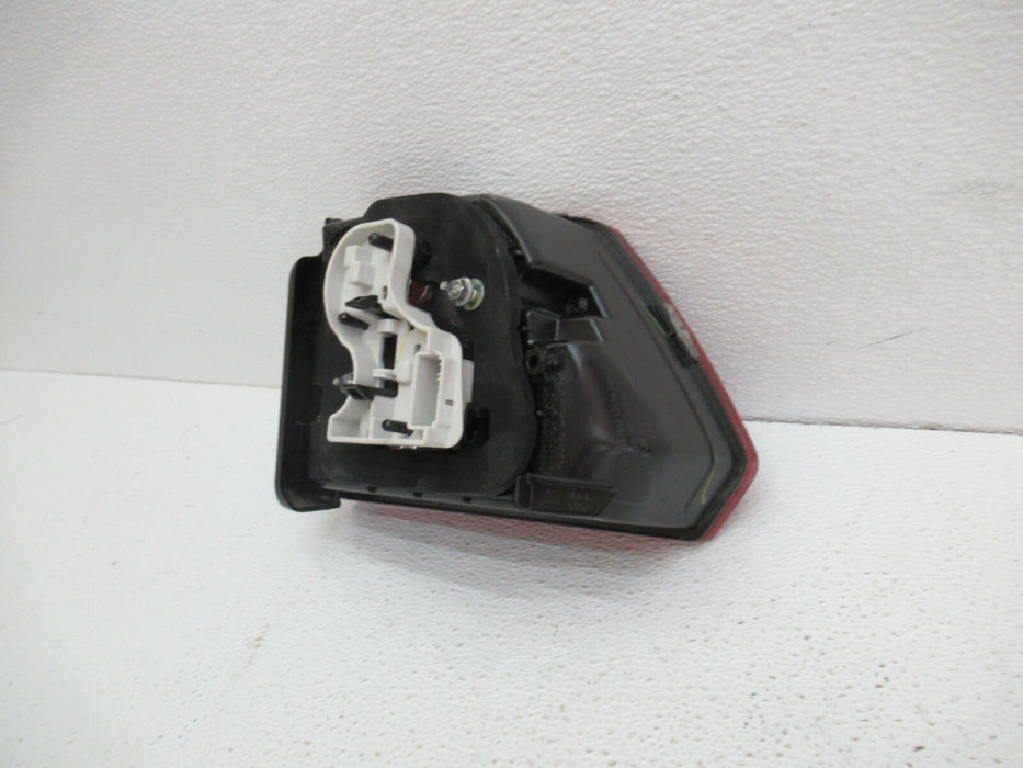 2018-2020 VW VOLKSWAGEN ATLAS REAR RIGHT PASSENGER SIDE INNER TAILLIGHT LAMP OEM
