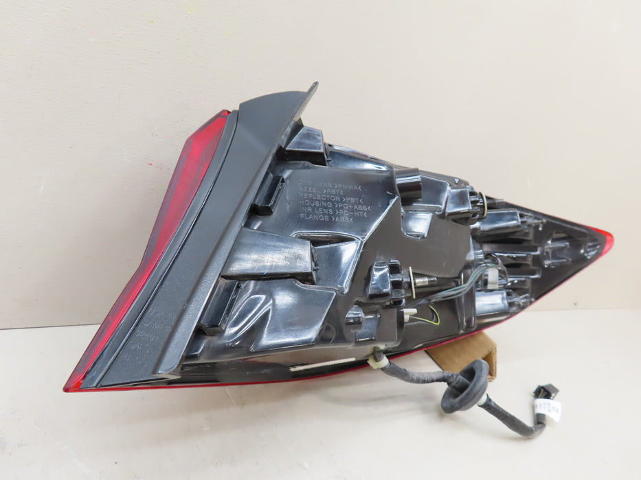 2019 2020 HYUNDAI ELANTRA LEFT DRIVER LED/HALOGEN TAIL LIGHT OUTER OEM
