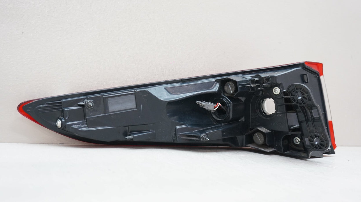 2019-2025 ACURA RDX REAR RIGHT PASSENGER SIDE TAIL LIGHT OEM
