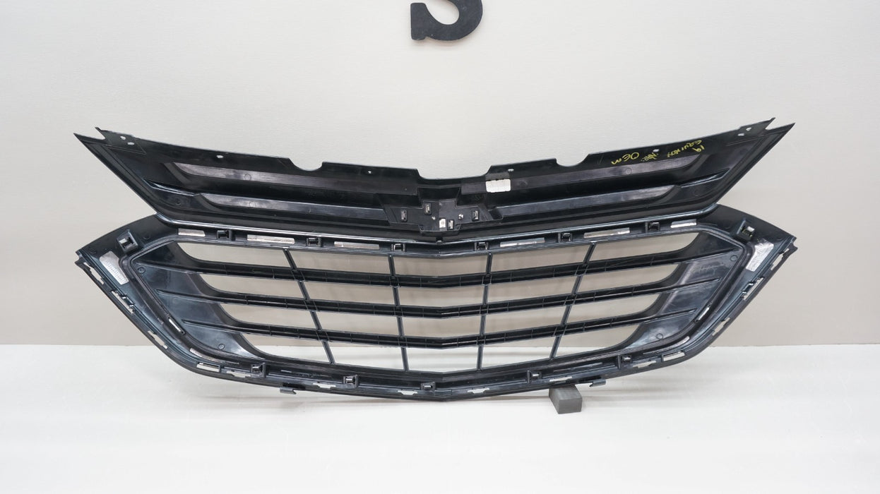 2018-2021 CHEVROLET EQUINOX FRONT BUMPER RADIATOR GRILLE OEM 84150748