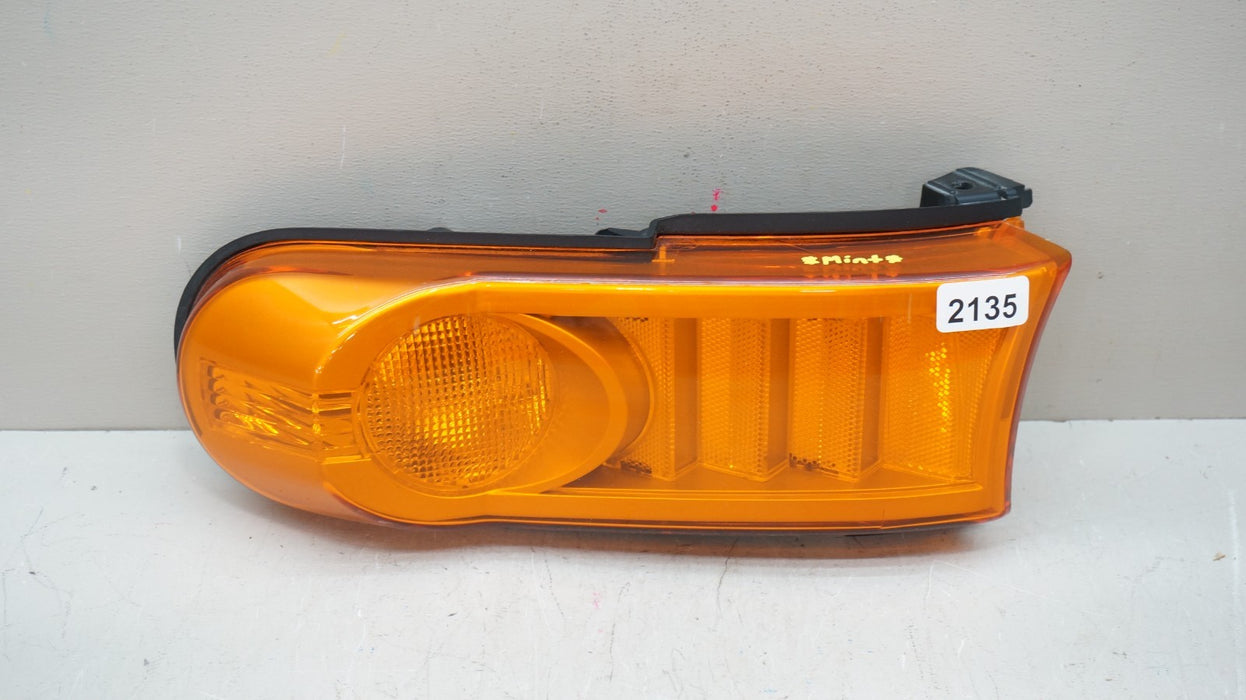 2007-2011 TOYOTA FJ CRUISER FRONT RIGHT TURN SIGNAL PARK LAMP AFTERMARKET