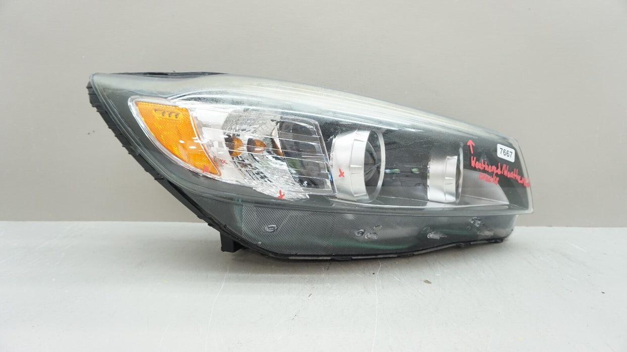 2016-2018 KIA SORENTO FRONT RIGHT PASSENGER SIDE HEADLIGHT LAMP OEM 92102-C6