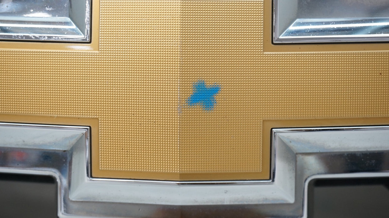 2015-2020 CHEVROLET TAHOE FRONT UPPER RADIATOR GRILLE OEM 2344094