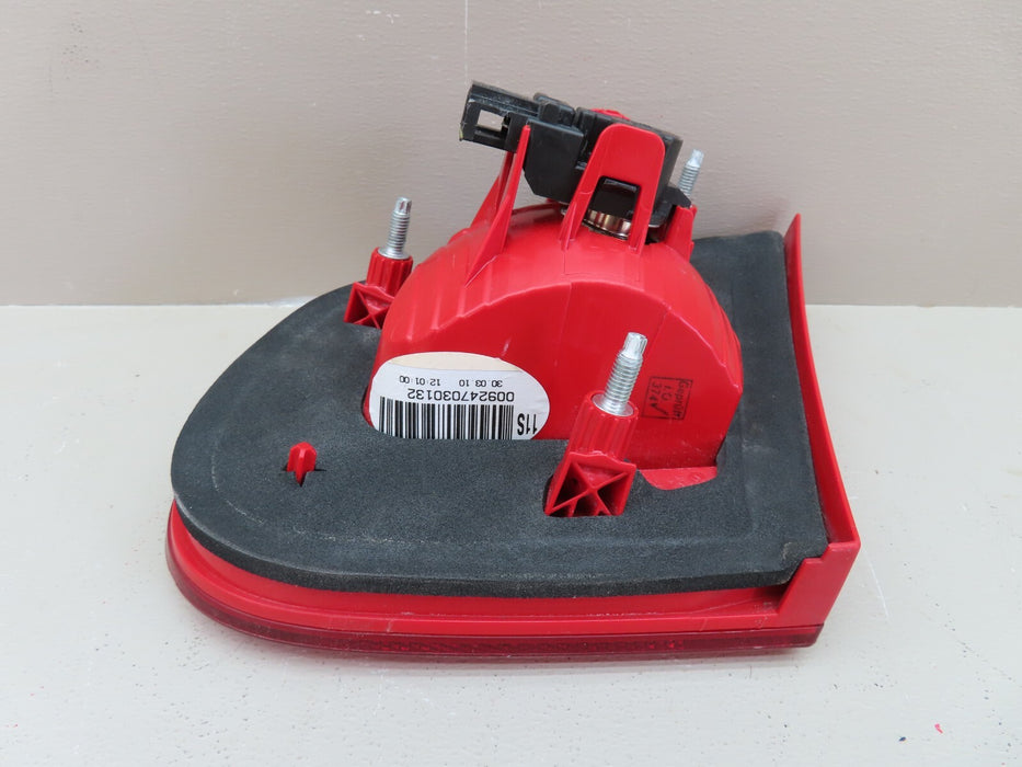 2007-2011 VOLKSWAGEN EOS REAR LEFT SIDE INNER TAIL LIGHT BRAKE STOP LAMP OEM