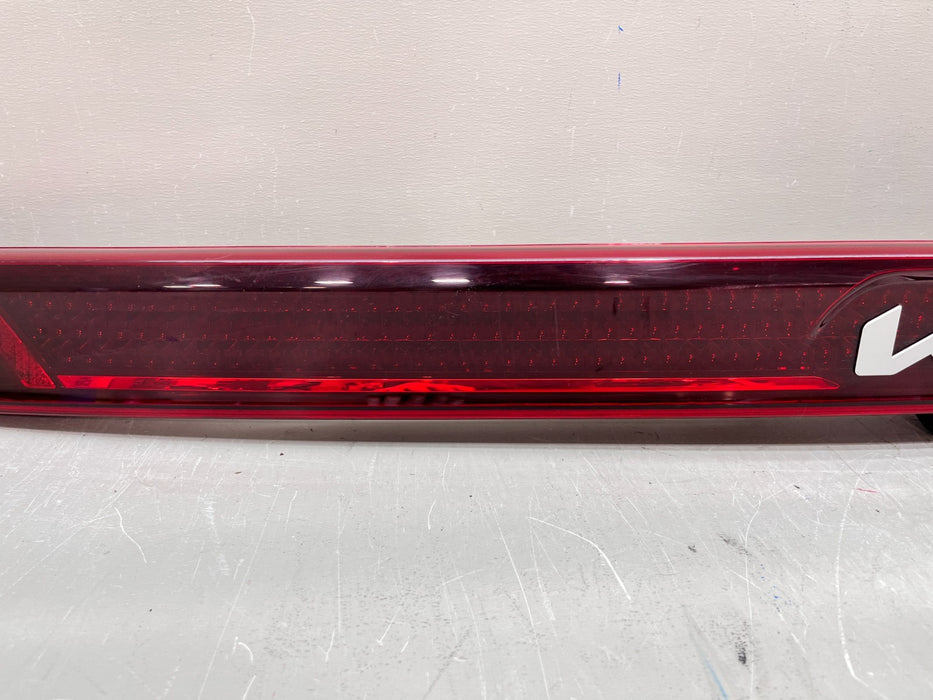 2022-2024 KIA CARNIVAL CENTER TAIL LIGHT BAR W/CAMERA OEM 92409-R0320