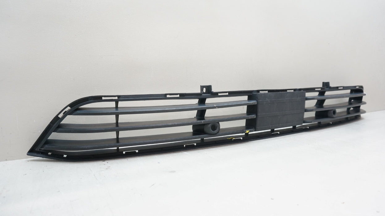 2018-2020 INFINITI QX80 FRONT LOWER BUMPER GRILLE OEM 622566GW0E