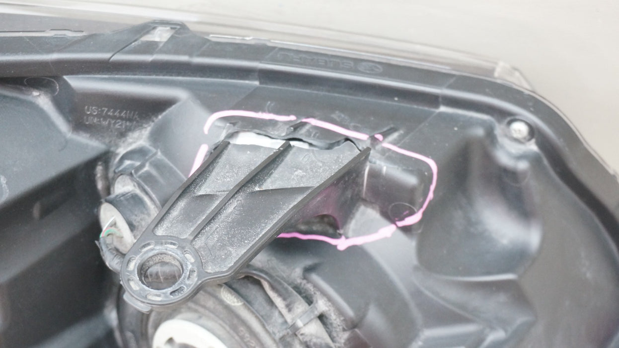 2017-2018 SUBARU FORESTER FRONT LEFT DRIVERS SIDE HALOGEN OEM