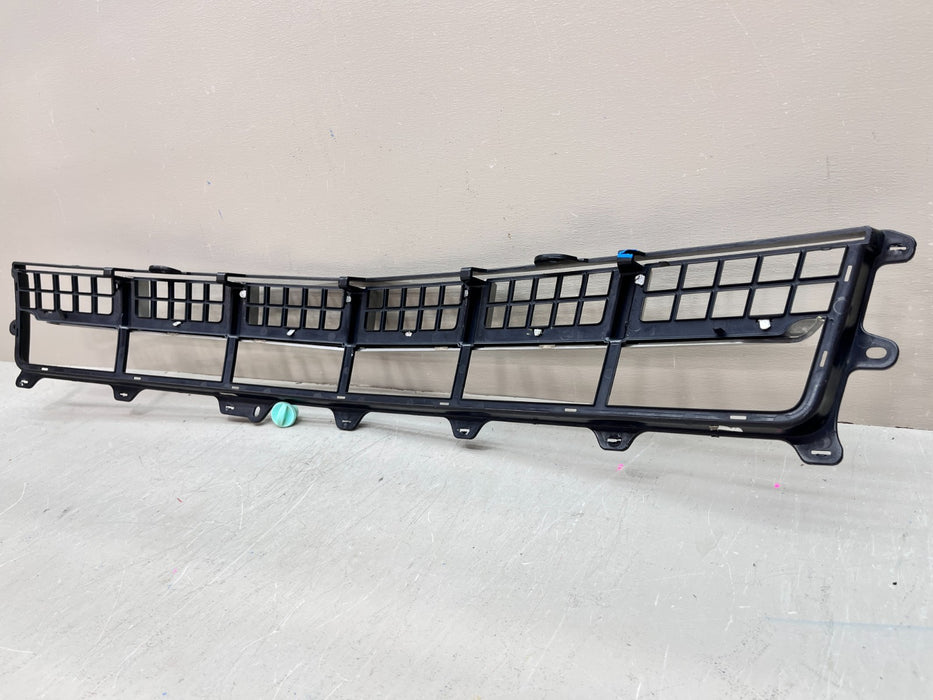 2013-2016 CADILLAC SRX FRONT LOWER CENTER CHROME GRILLE OEM