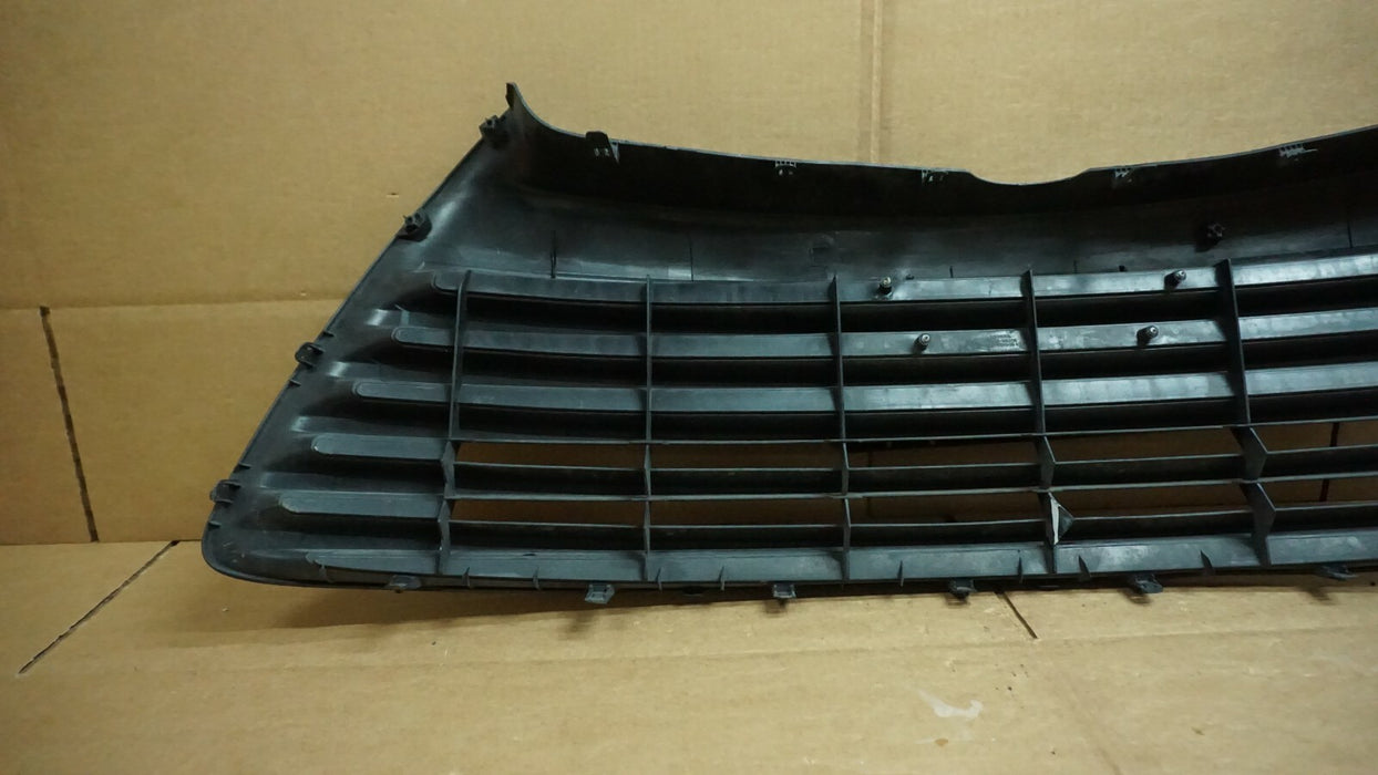 2015-2017 TOYOTA CAMRY FRONT BUMPER LOWER CENTER GRILLE GRILL TRIM OEM  15 16 17