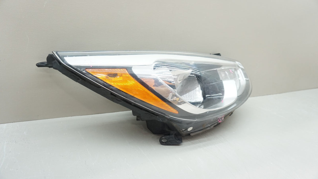 2015-2017 HYUNDAI ACCENT FRONT RH RIGHT PASSENGER SIDE HALOGEN HEADLIGHT OEM