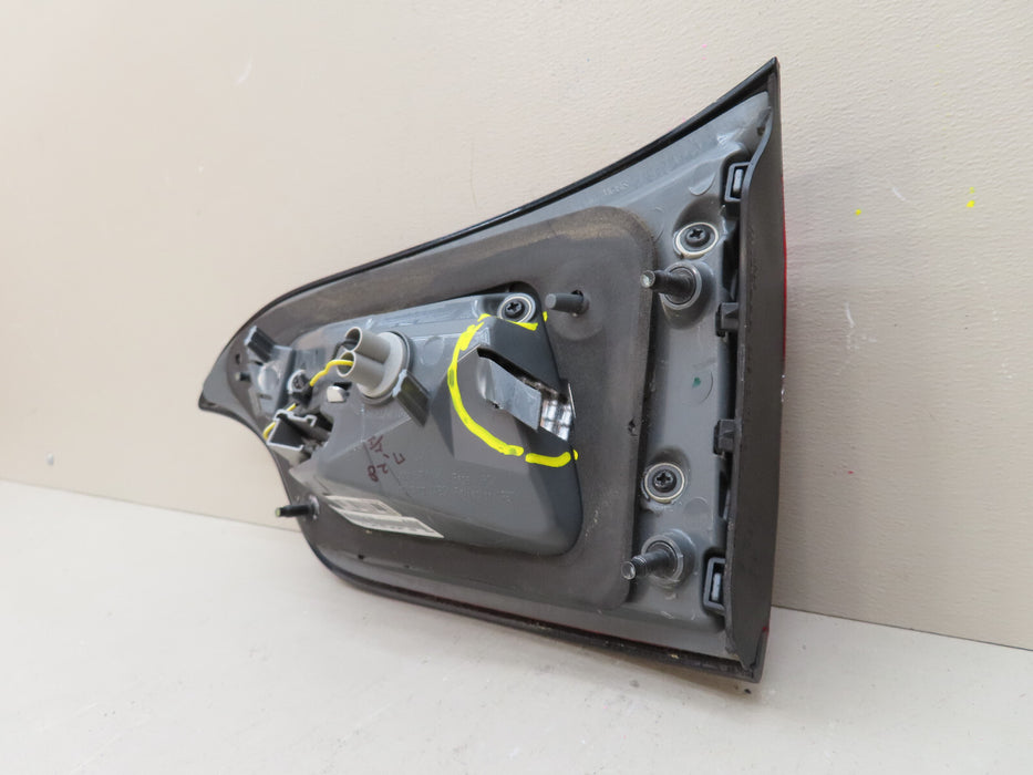 2014-2018 JEEP CHEROKEE REAR LEFT DRIVER INNER TAIL LIGHT OEM 68102920AC