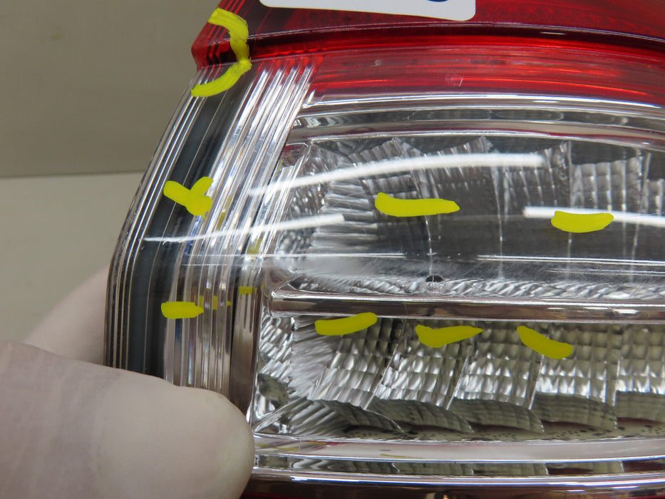 2013-2016 FORD FUSION REAR RIGHT PASSENGERS SIDE TAIL LIGHT OEM