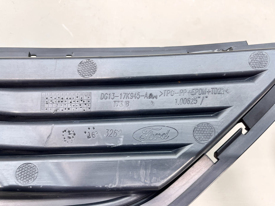 2013-2019 FORD TAURUS FRONT BUMPER LOWER GRILLE OEM DG13-17K945