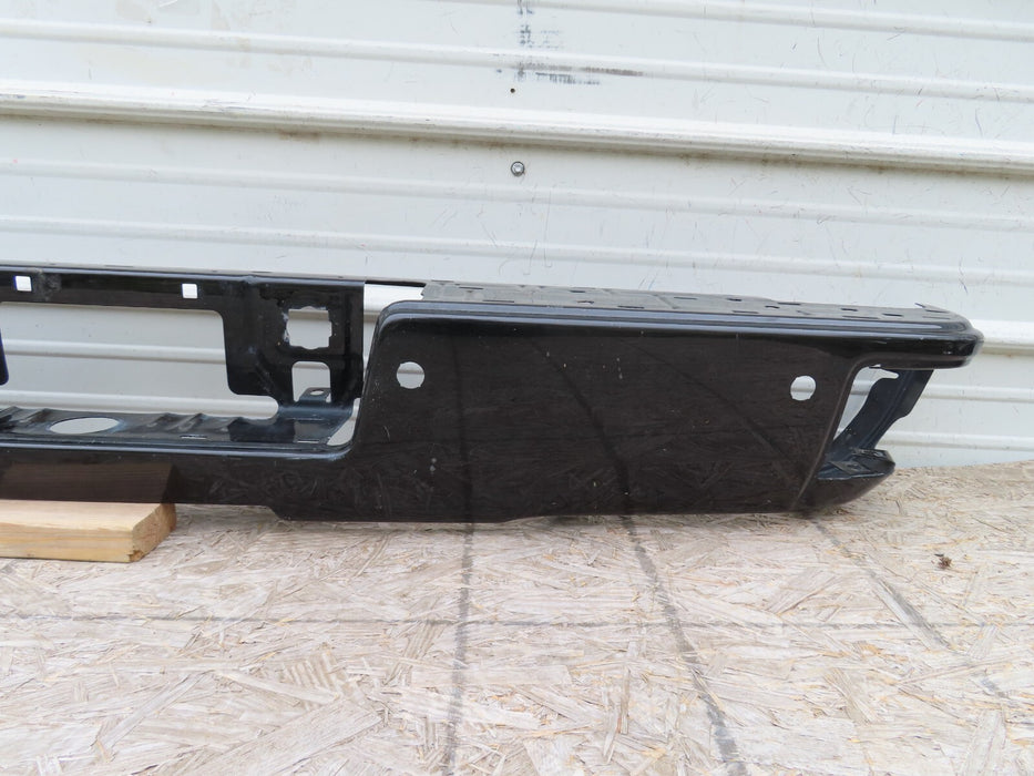 2015-2018 CHEVROLET SILVERADO GMC SIERRA 2500 3500 HD REAR BUMPER OEM 23108141