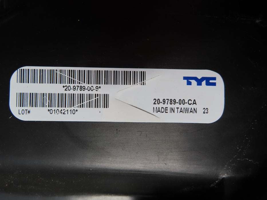 2016-2018 TOYOTA RAV-4 HEADLIGHT PASSENGER RIGHT HALOGEN LAMP OEM