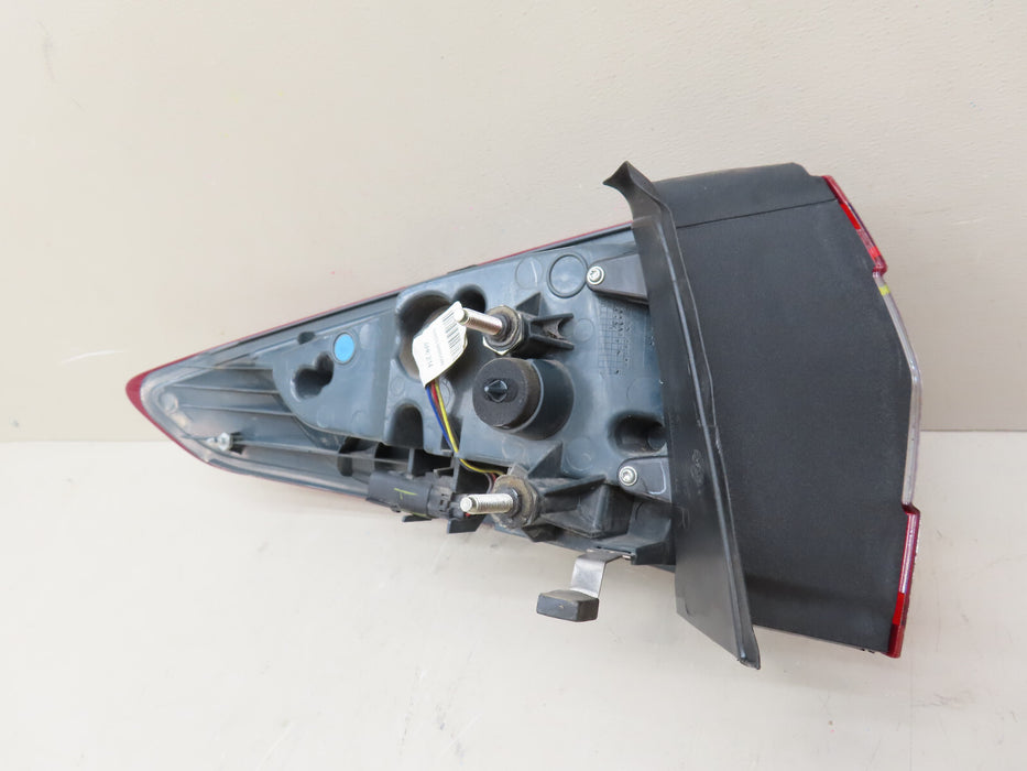 2013-2016 FORD FUSION REAR RIGHT PASSENGERS SIDE TAIL LIGHT OEM