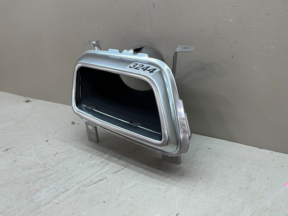 2020-2026 CADILLAC XT5 RH EXHAUST MUFFLER TIP 84410561 OEM