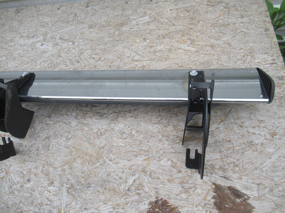 2014-2019 CHEVROLET SILVERADO 1500 LEFT SIDE RUNNING BOARD STEP SILL PLATE OEM