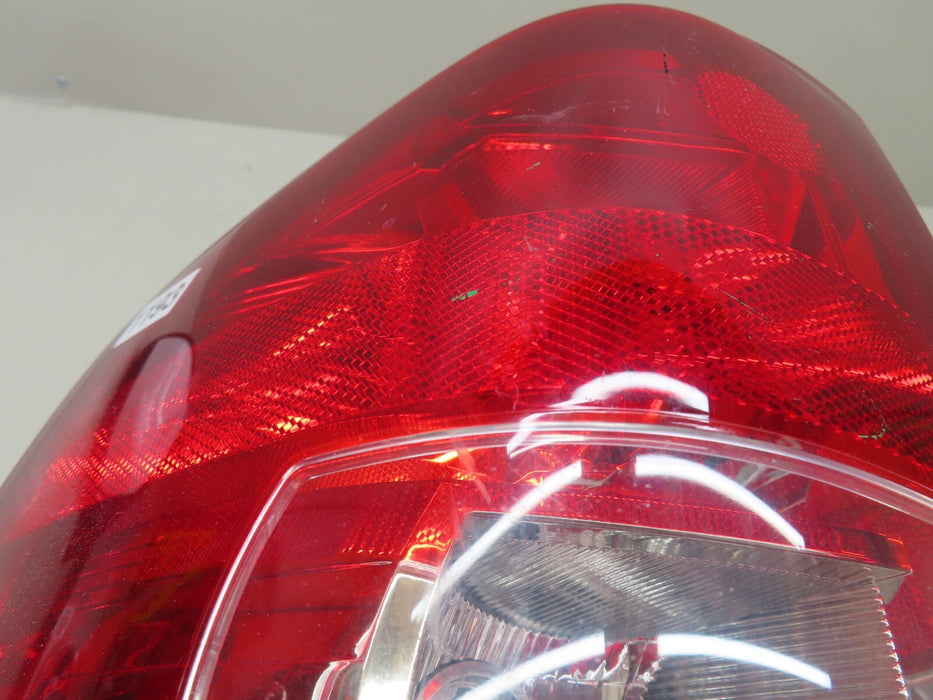 2007-2013 CHEVROLET SILVERADO 1500 REAR LEFT DRIVER SIDE TAIL LIGHT TAILLAMP OEM