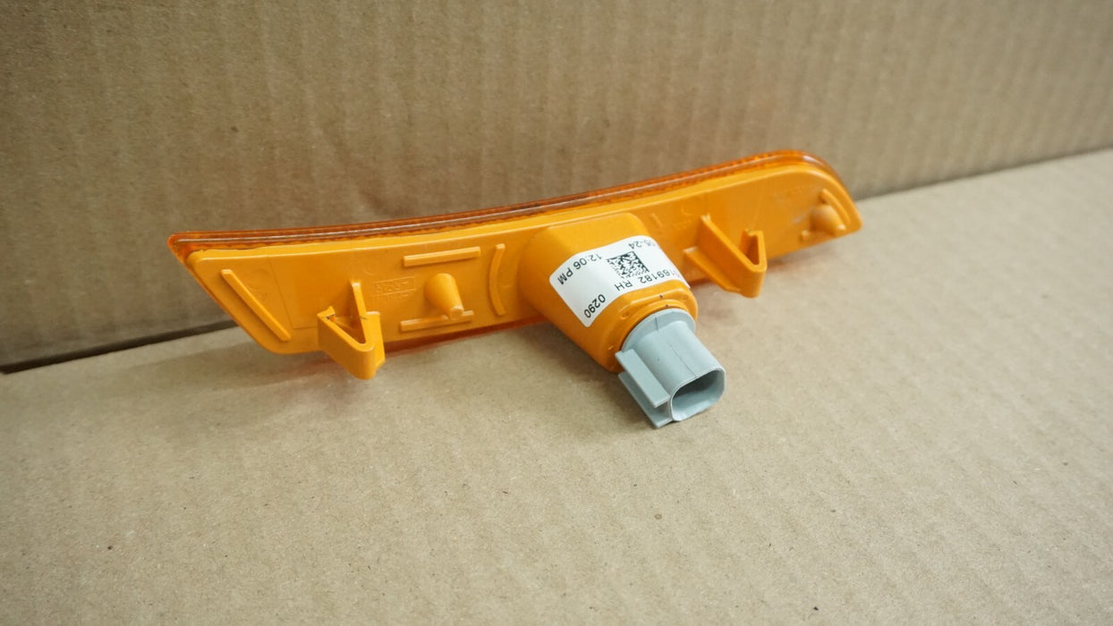 2016-2021 CHEVROLET CAMARO CADILLAC ATS FRONT RIGHT BUMPER MARKER LIGHT LAMP OEM