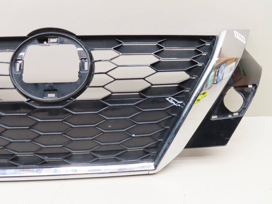 2020-2022 NISSAN SENTRA FRONT BUMPER RADIATOR GRILLE GRILL W/ CHROME MOLDING OEM