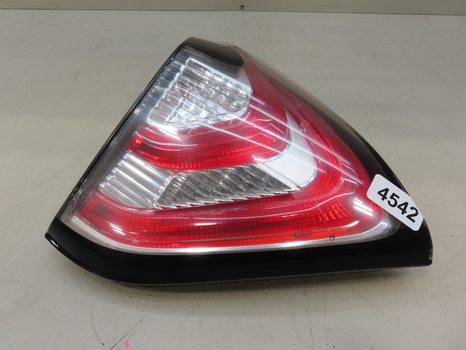 2015-2018 NISSAN MURANO REAR RIGHT OUTER TAIL LIGHT OEM