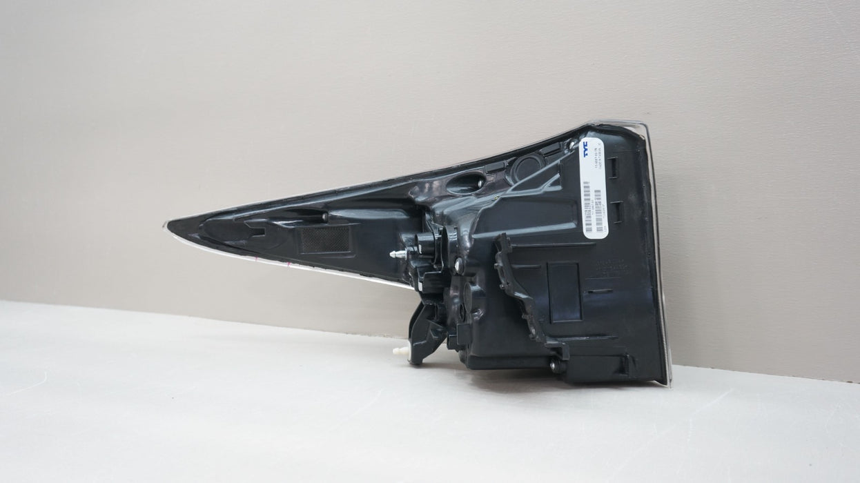 2016-2018 TOYOTA PRIUS REAR RIGHT PASSENGER SIDE OUTER TAIL LIGHT AFTERMARKET