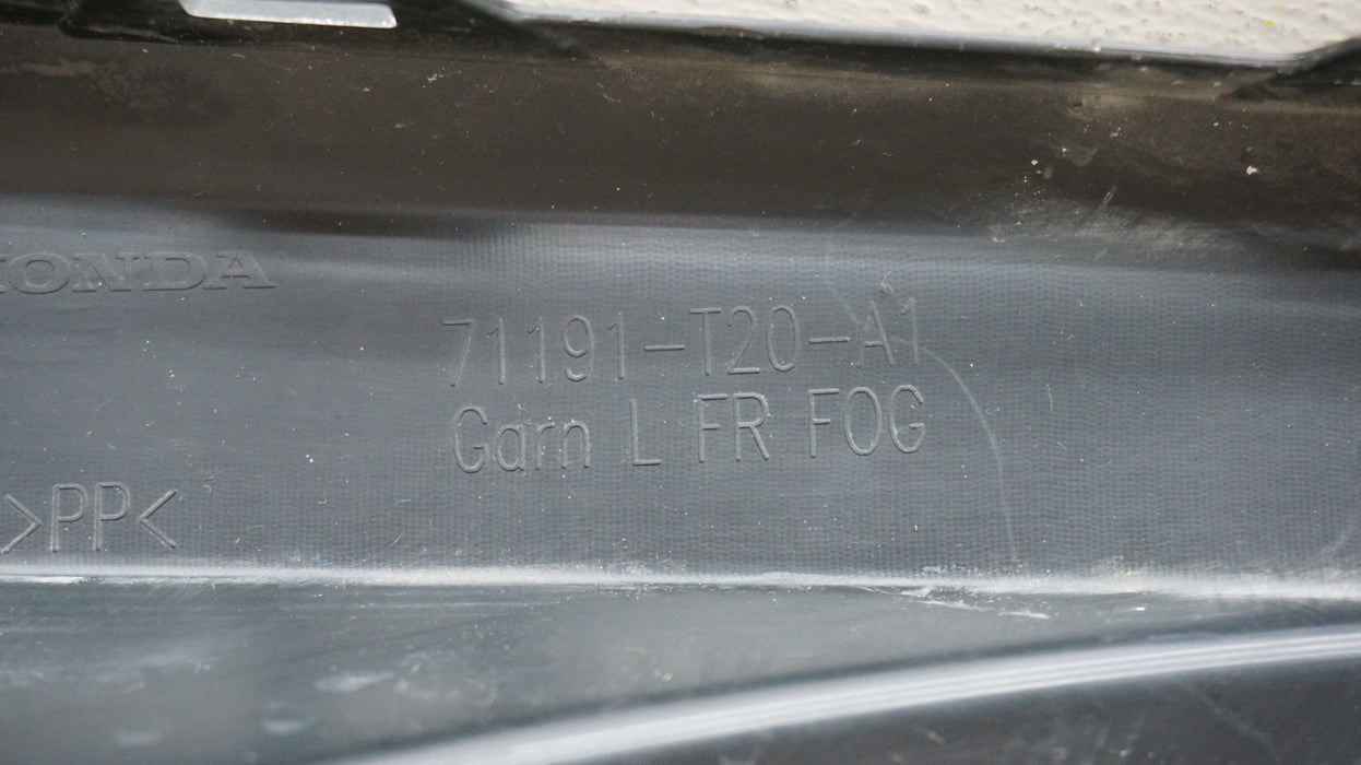 2022-2024 HONDA CIVIC FRONT LEFT SIDE FOG LIGHT TRIM COVER OEM 71191-T20-A1