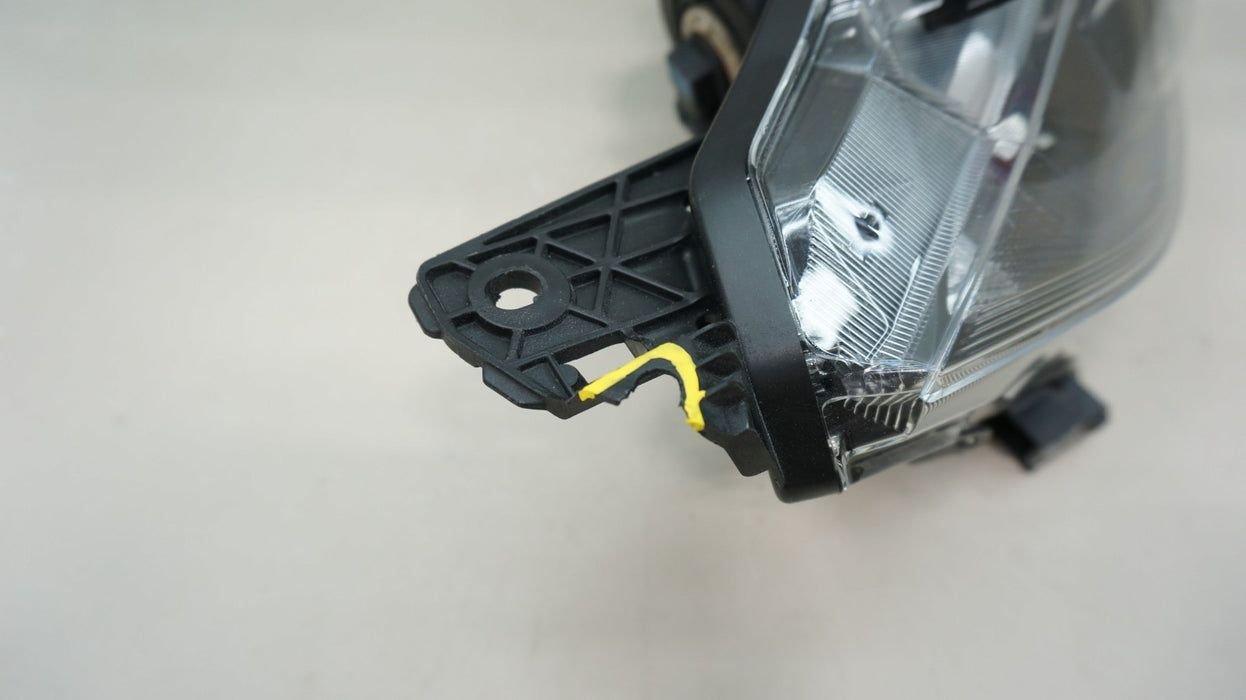 2016-2019 HONDA CIVIC FRONT RIGHT PASSENGER SIDE HALOGEN HEADLIGHT OEM