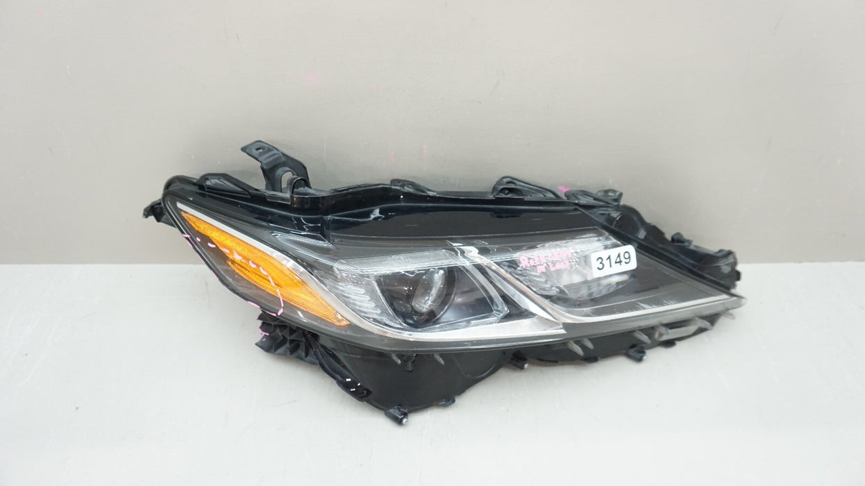 2018-2022 TOYOTA CAMRY FRONT RH RIGHT PASSENGER SIDE HEADLIGHT OEM