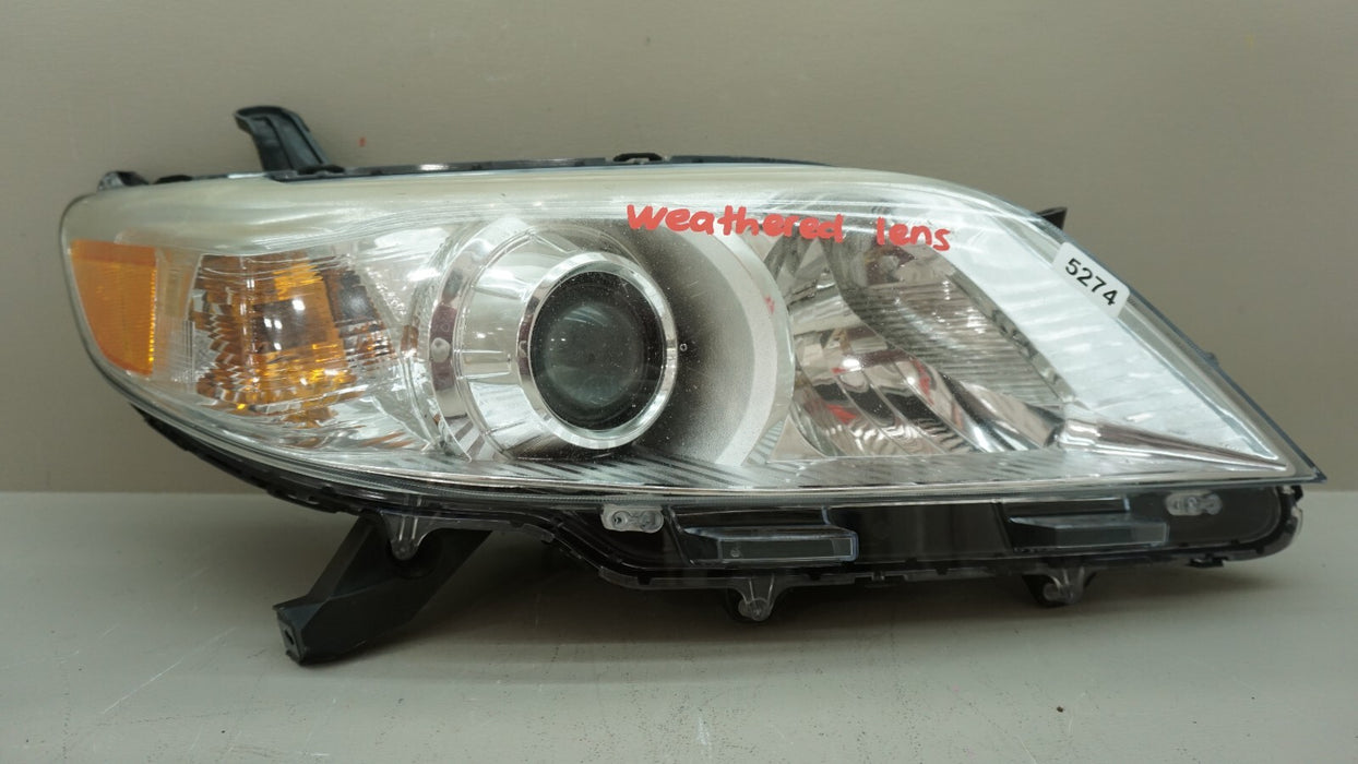 2011-2018 TOYOTA SIENNA FRONT RIGHT PASSENGERS SIDE HALOGEN HEADLIGHT OEM
