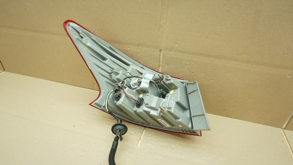 2016-2019 NISSAN SENTRA REAR RIGHT PASSENGER SIDE TAIL LIGHT OEM 265553YU0A