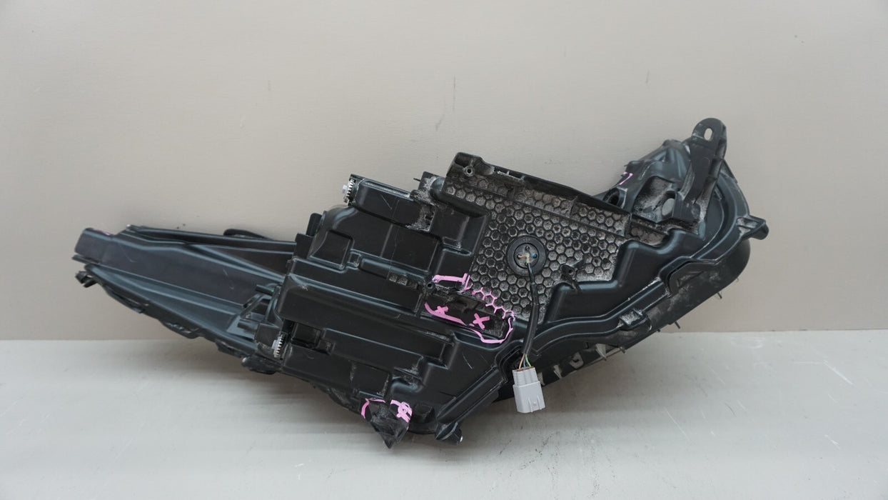2020-2022 TOYOTA HIGHLANDER FRONT LEFT DRIVERS SIDE HEADLIGHT LED OEM 2021