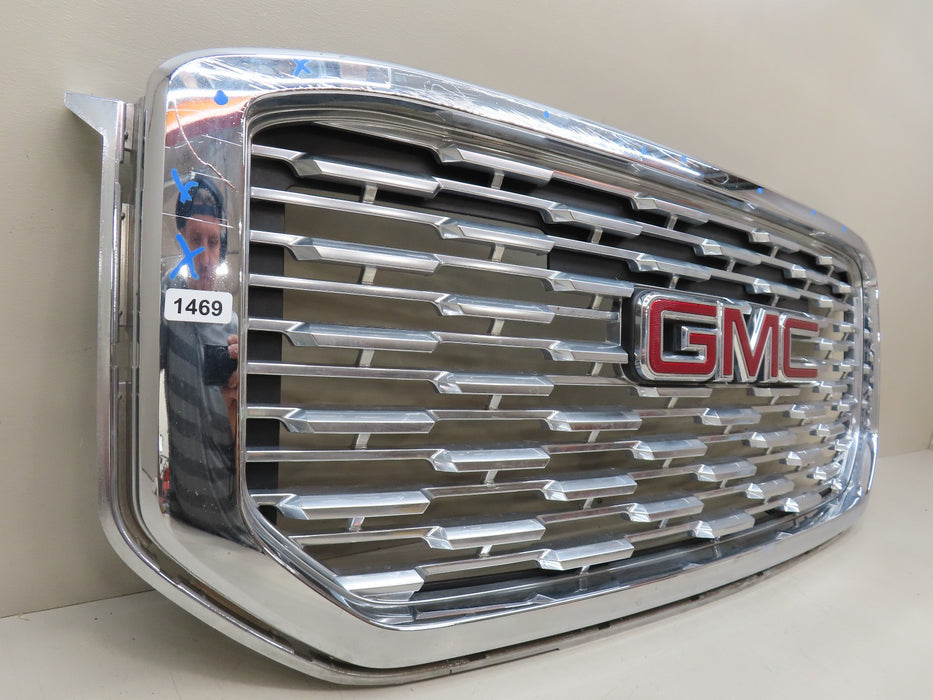 2015-2020 GMC YUKON  FRONT RADIATOR UPPER GRILLE GRILL OEM