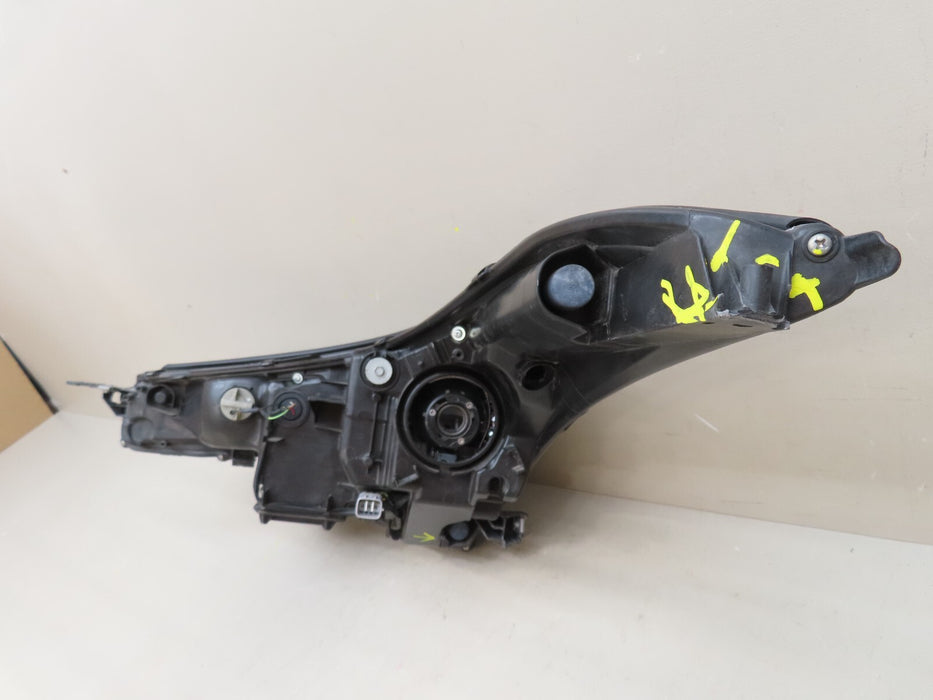 2018-2019 TOYOTA C-HR FRONT RIGHT SIDE HEADLIGHT LAMP HALOGEN OEM 81110-F4041