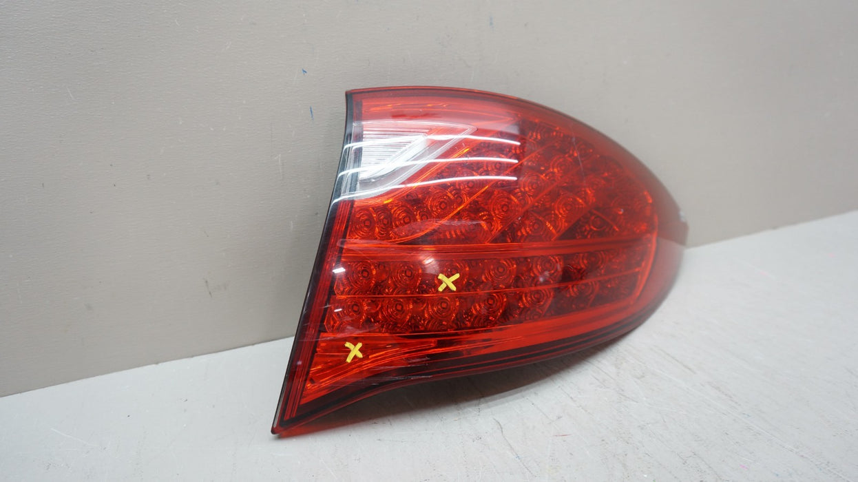 2011-2014 PORSCHE CAYENNE RH RIGHT REAR TAIL LIGHT OUTER 7P5.945.096 AA OEM