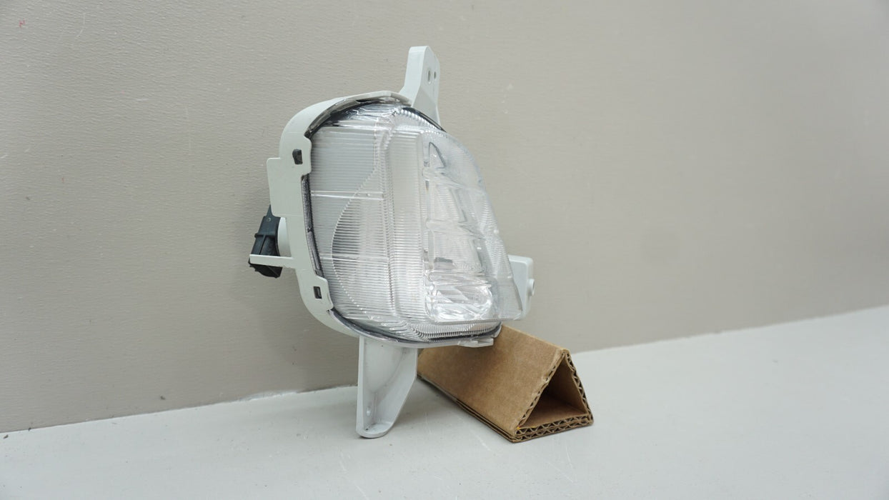 2018-2019 HYUNDAI SONATA FRONT RH RIGHT PASSENGER SIDE RUNNING FOG LIGHT OEM