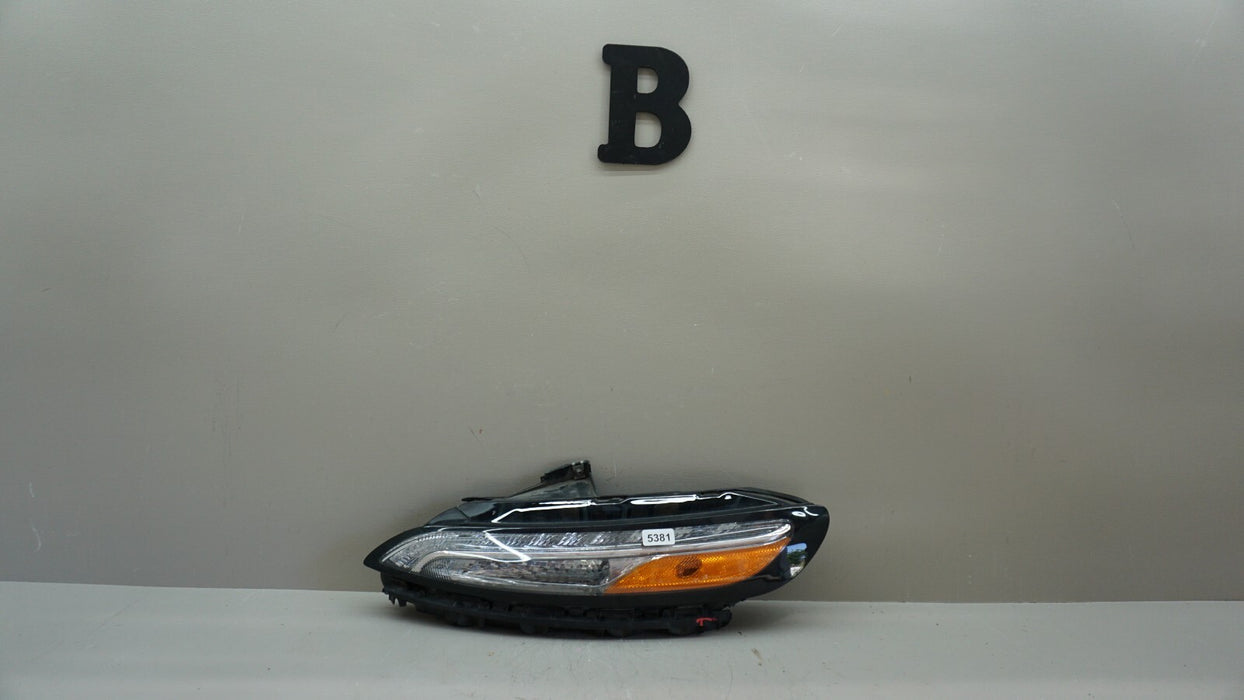 2014-2018 JEEP CHEROKEE FRONT LEFT DRL DAYTIME RUNNING LIGHT LAMP OEM 68157103AO