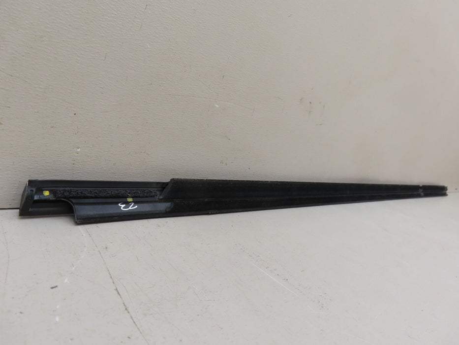 2021-2024 JEEP GRAND CHEROKEE L REAR RIGHT DOOR BELT WEATHERSTRIP OEM 68458856AC