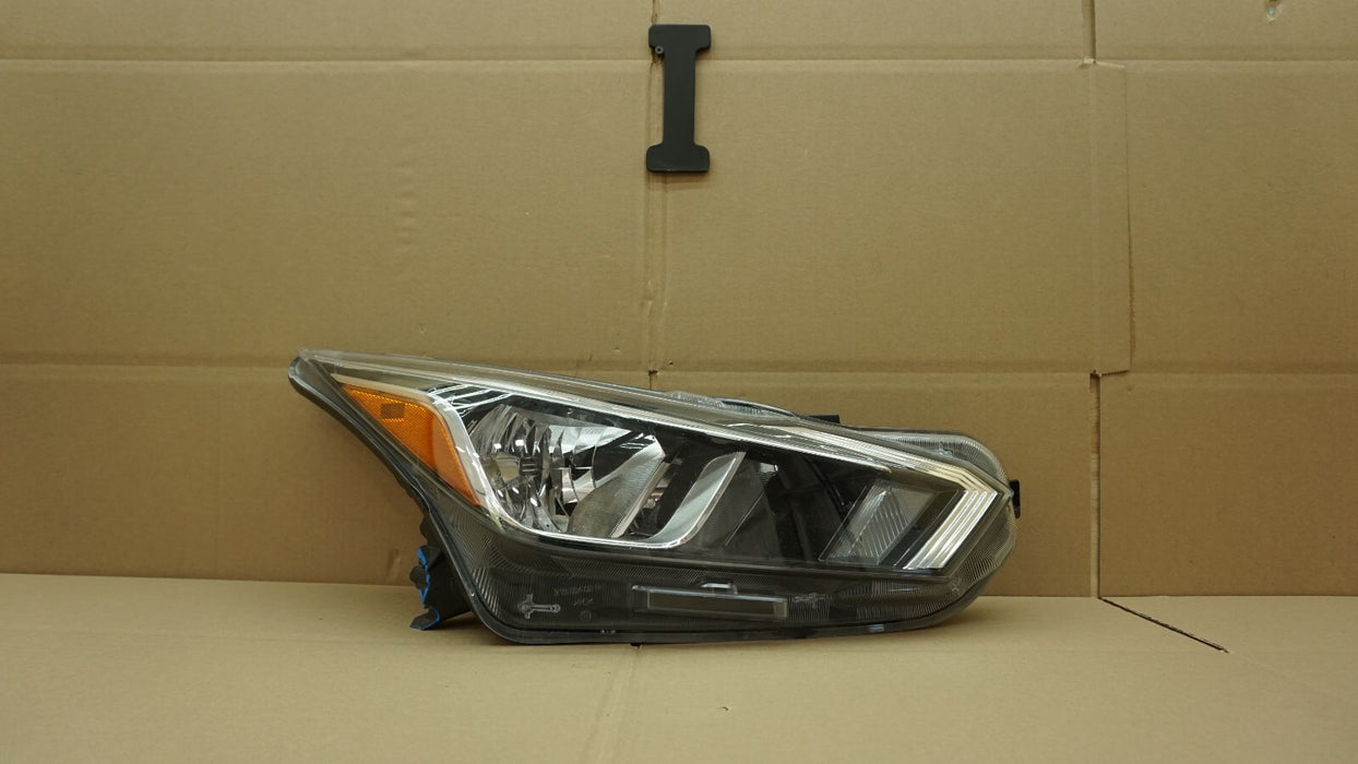 2020-2022 NISSAN VERSA FRONT RIGHT PASSENGER SIDE HEADLIGHT HALOGEN OEM 20 21 22