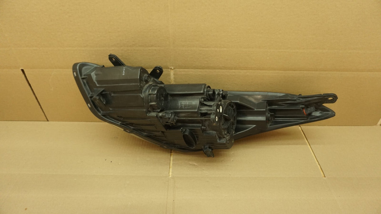 2014 2015 2016 HYUNDAI ELANTRA FRONT RIGHT PASSENGER HEADLIGHT HALOGEN OEM
