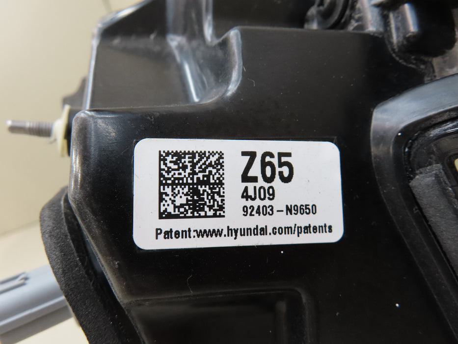 2025 HYUNDAI TUCSON REAR COMBINATION LIGHT CENTER OEM