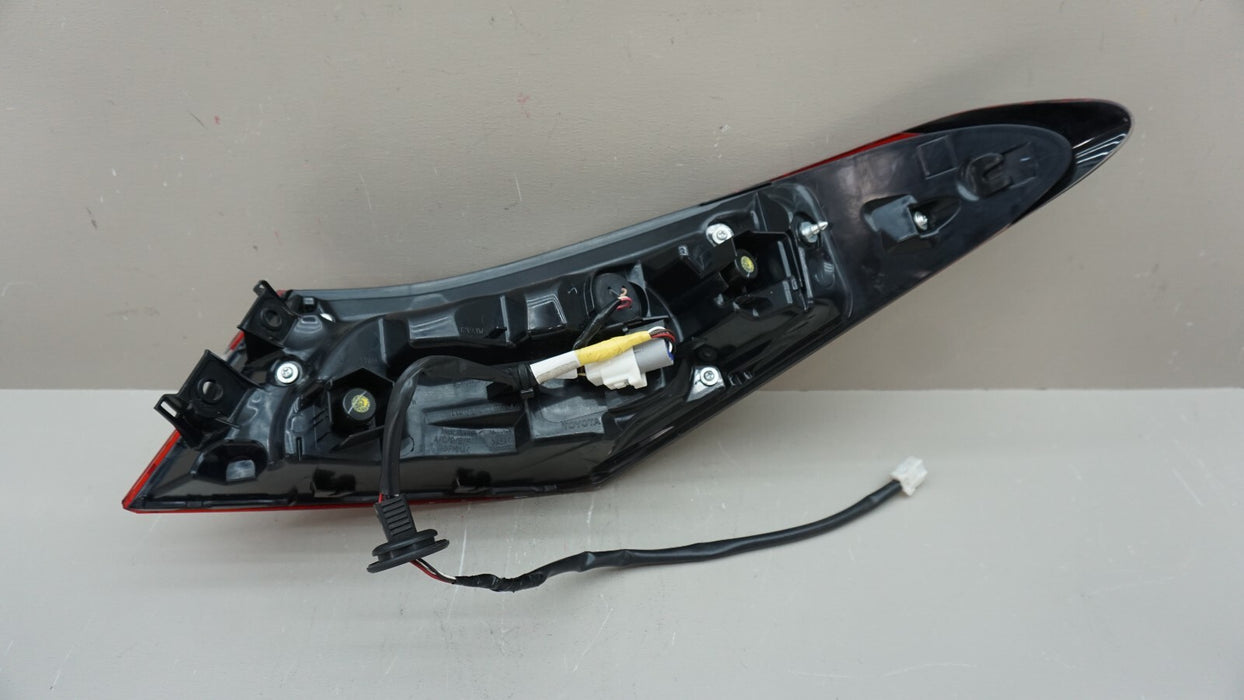 2021-2023 TOYOTA CAMRY REAR LH LEFT DRIVER SIDE TAIL LIGHT OEM