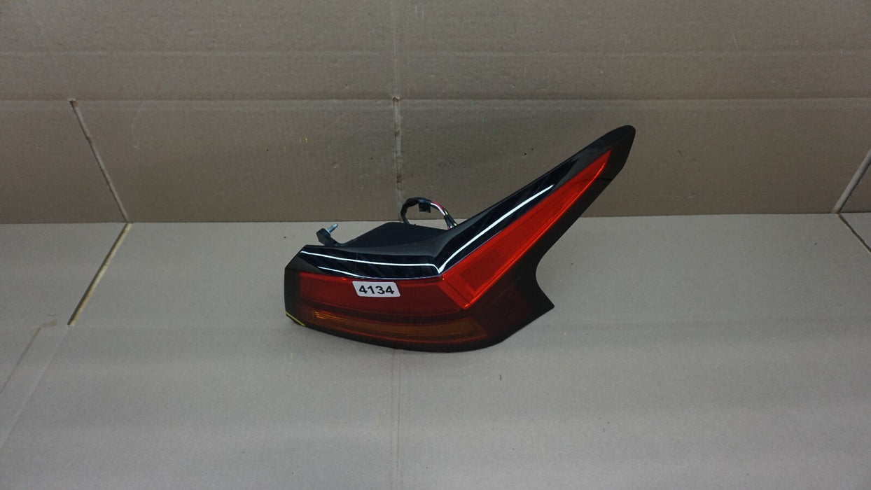 2019-2022 NISSAN ALTIMA REAR RIGHT PASSENGERS SIDE TAIL LIGHT OEM 19 20 21 22
