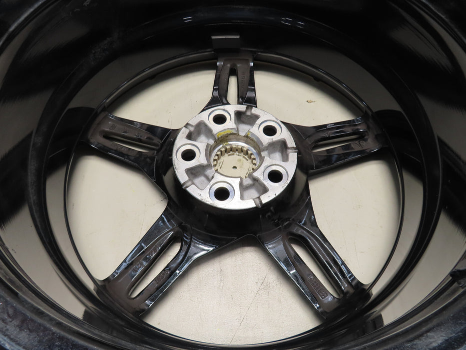 20 21 22 CHEVROLET CORVETTE C8 FRONT 19" 19X8.5J IS 52 OEM (1952)