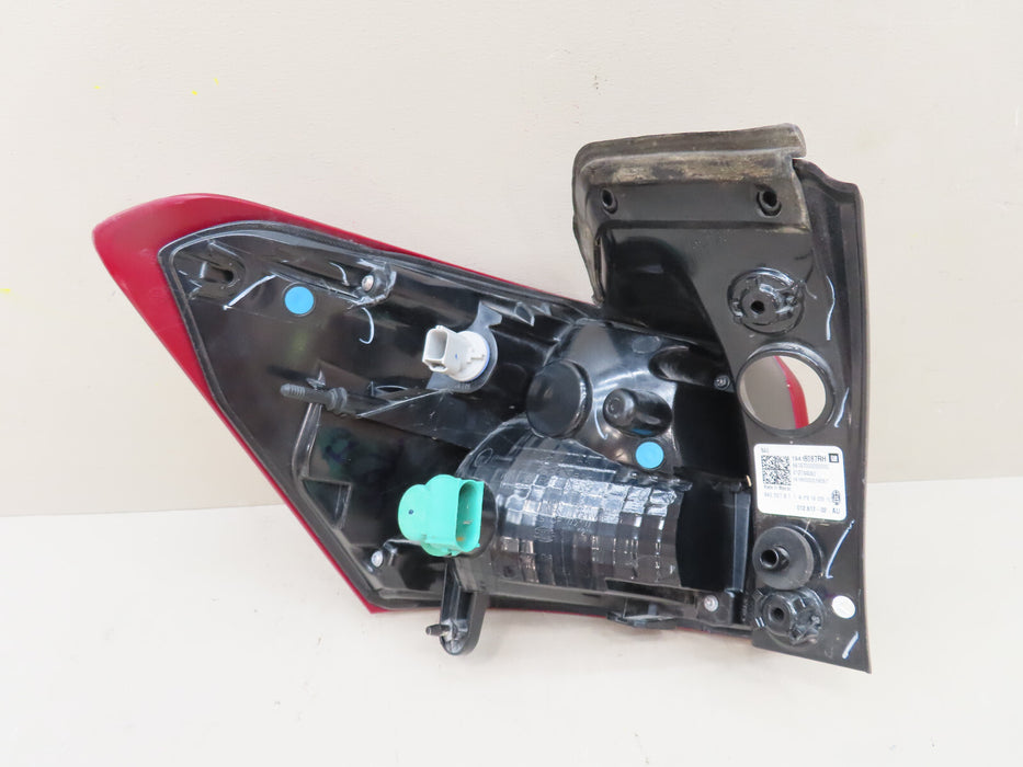 2018 2019 2020 CHEVROLET EQUINOX REAR RIGHT PASSENGER TAIL LIGHT OEM 812744860
